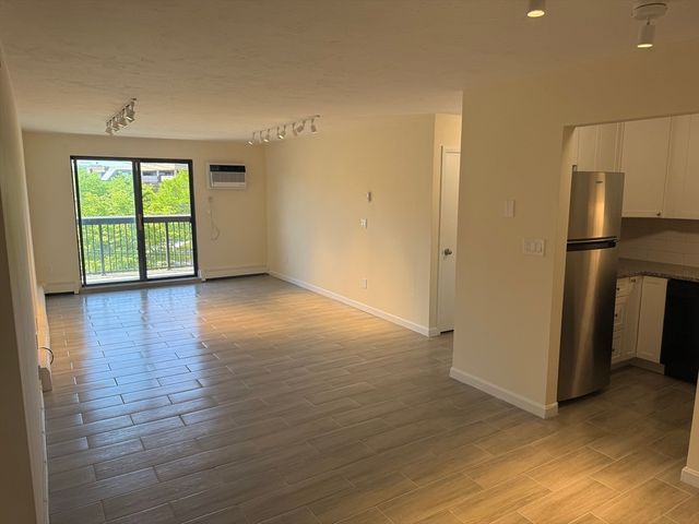 10 Williams St 34, Watertown, MA 02472
