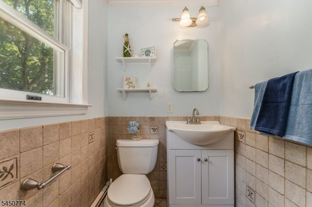 5 Harris Ln, Mount Olive Twp., NJ 07840