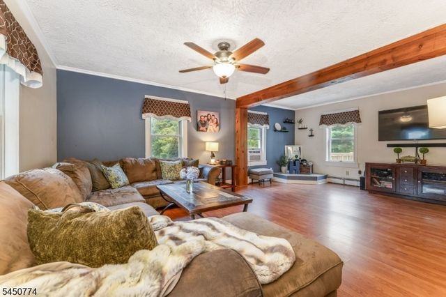 5 Harris Ln, Mount Olive Twp., NJ 07840