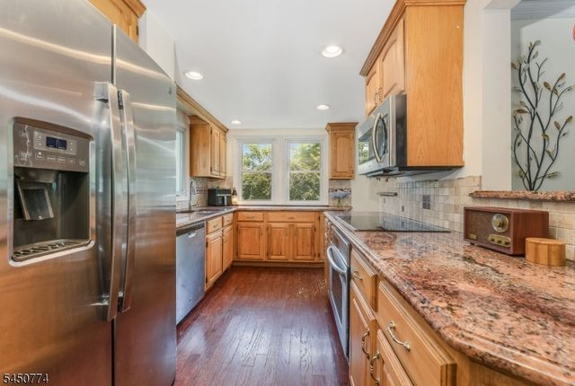 5 Harris Ln, Mount Olive Twp., NJ 07840