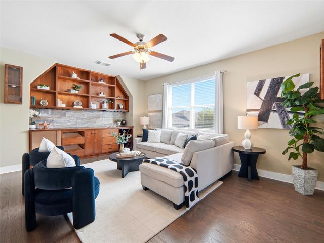 6916 Cardinal Bloom LOOP, Austin, TX 78744