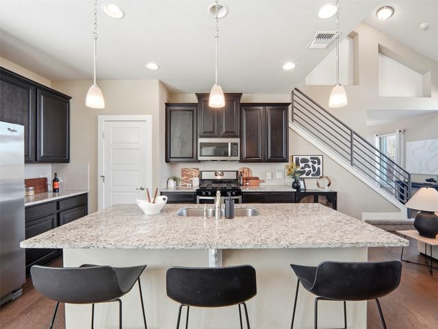 6916 Cardinal Bloom LOOP, Austin, TX 78744