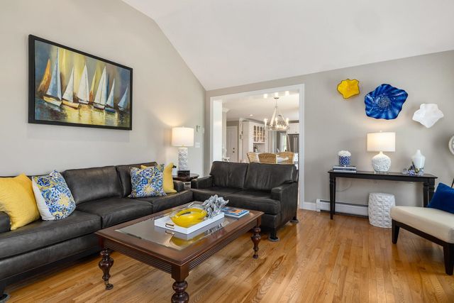 12 Perrys Way, Berwick, ME 03901