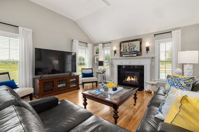 12 Perrys Way, Berwick, ME 03901
