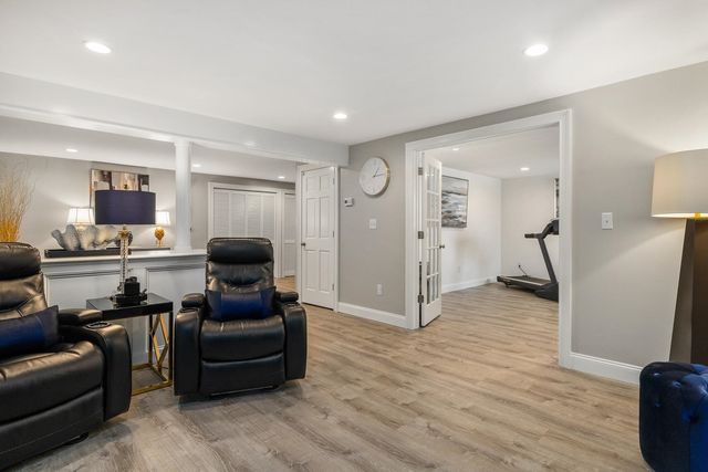 12 Perrys Way, Berwick, ME 03901