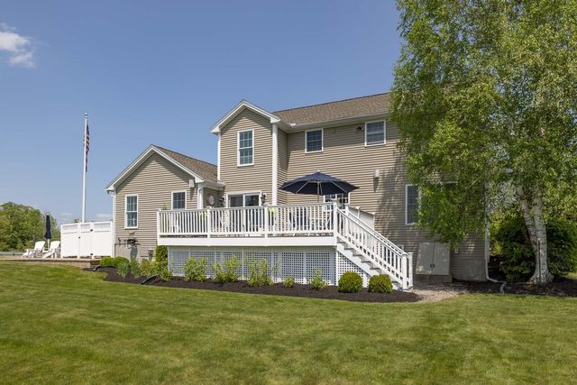 12 Perrys Way, Berwick, ME 03901