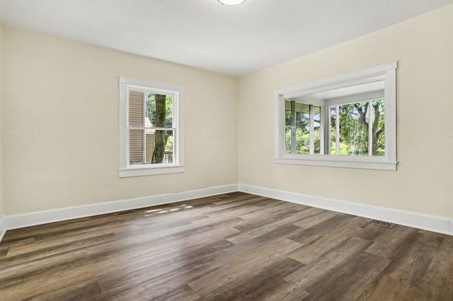 320 Trimble Avenue, Kalamazoo, MI 49048