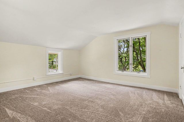 320 Trimble Avenue, Kalamazoo, MI 49048