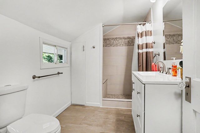 320 Trimble Avenue, Kalamazoo, MI 49048