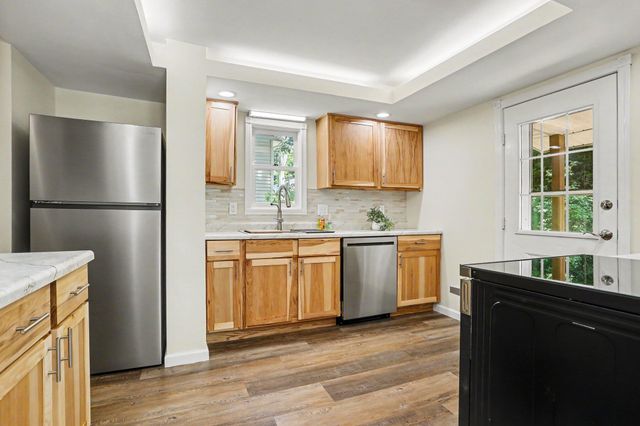 320 Trimble Avenue, Kalamazoo, MI 49048