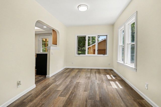 320 Trimble Avenue, Kalamazoo, MI 49048