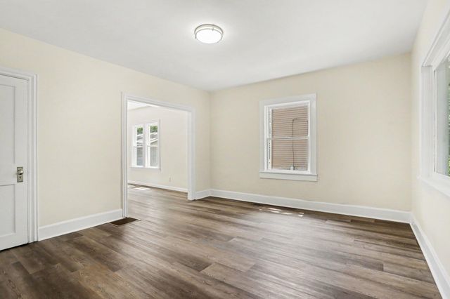 320 Trimble Avenue, Kalamazoo, MI 49048