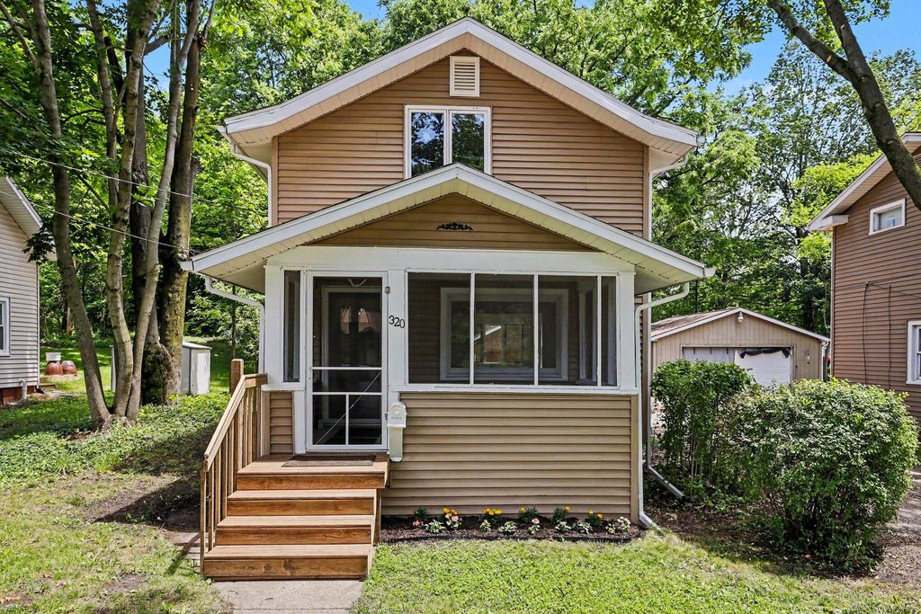 320 Trimble Avenue, Kalamazoo, MI 49048