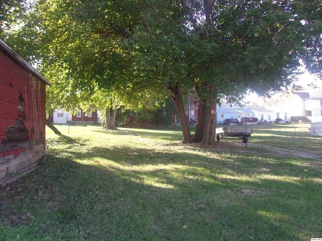 925 Jefferson St, Quincy, IL 62301