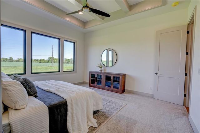 10 Red Fox Circle, Lake Winnebago, MO 64034