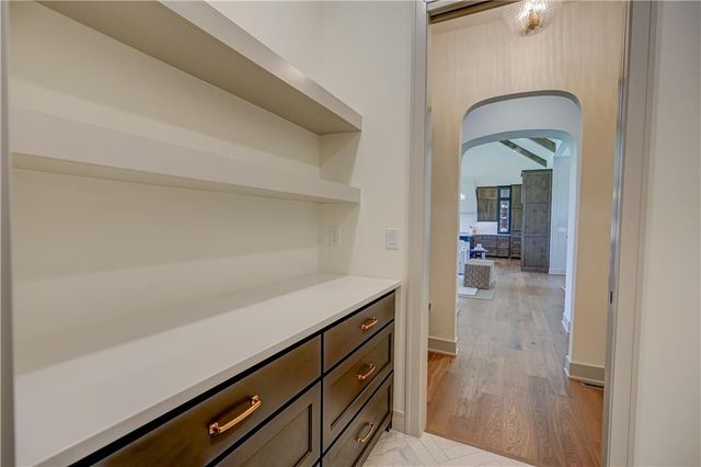 10 Red Fox Circle, Lake Winnebago, MO 64034