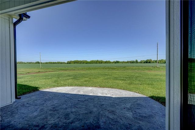 10 Red Fox Circle, Lake Winnebago, MO 64034