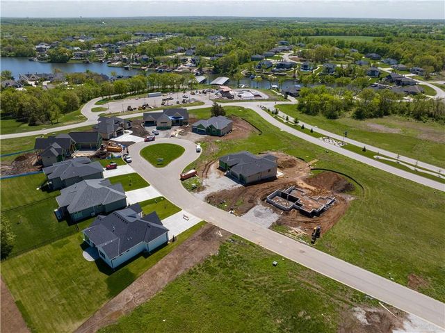 10 Red Fox Circle, Lake Winnebago, MO 64034