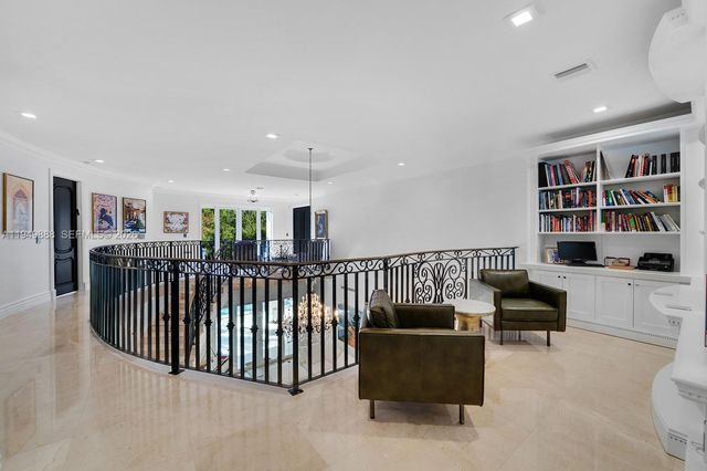 5002 SW 86th St, Miami, FL 33143