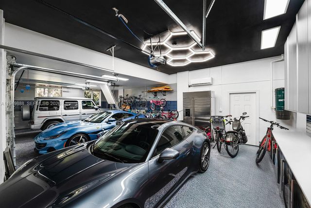 5002 SW 86th St, Miami, FL 33143