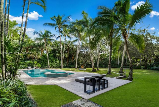 5002 SW 86th St, Miami, FL 33143