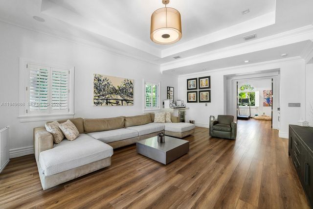 5002 SW 86th St, Miami, FL 33143