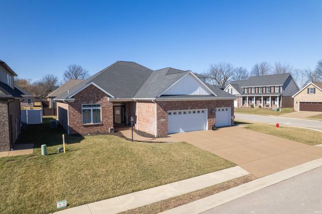 511 Westbriar Circle, Newburgh, IN 47630