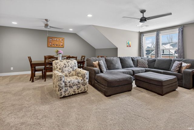 511 Westbriar Circle, Newburgh, IN 47630