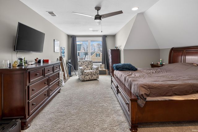 511 Westbriar Circle, Newburgh, IN 47630