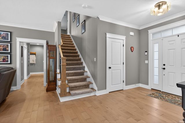 511 Westbriar Circle, Newburgh, IN 47630