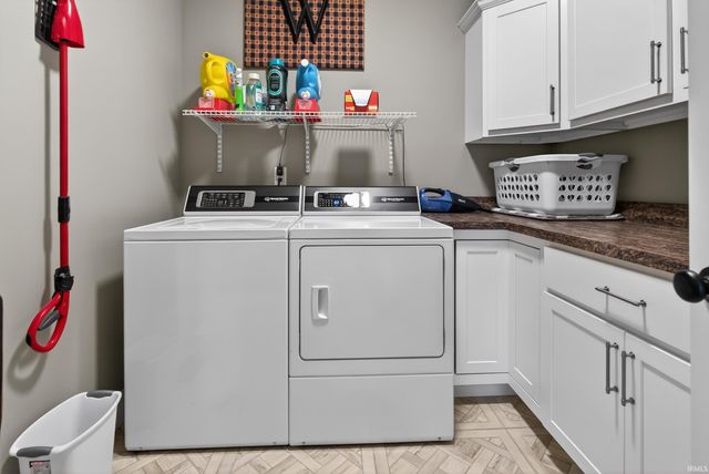 511 Westbriar Circle, Newburgh, IN 47630