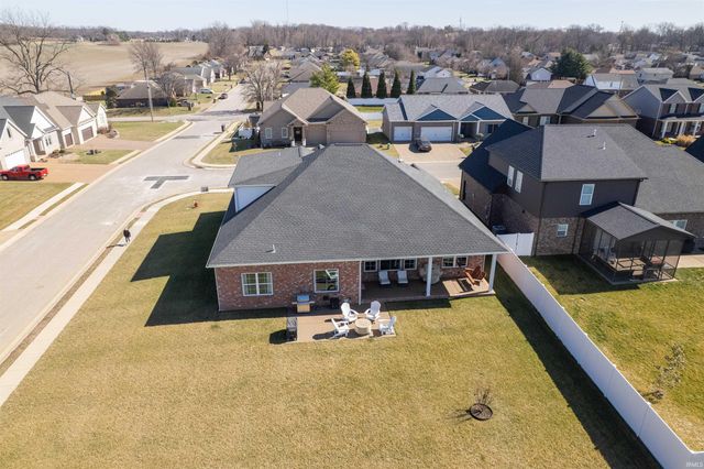 511 Westbriar Circle, Newburgh, IN 47630