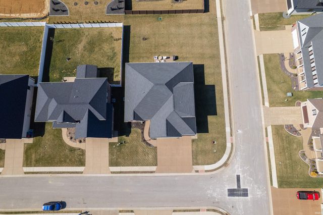 511 Westbriar Circle, Newburgh, IN 47630