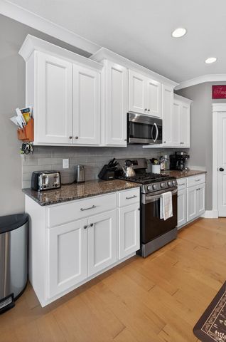 511 Westbriar Circle, Newburgh, IN 47630