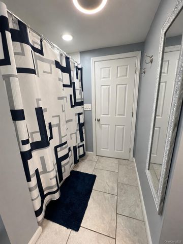 315 Grant Avenue, Islip, NY 11751