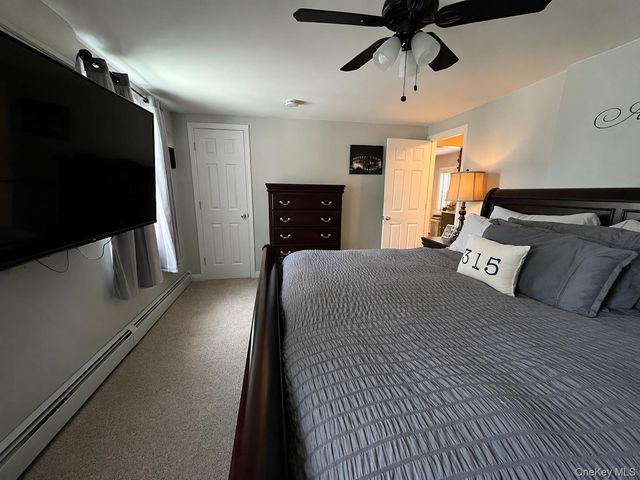 315 Grant Avenue, Islip, NY 11751