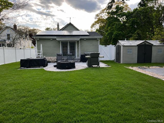 315 Grant Avenue, Islip, NY 11751