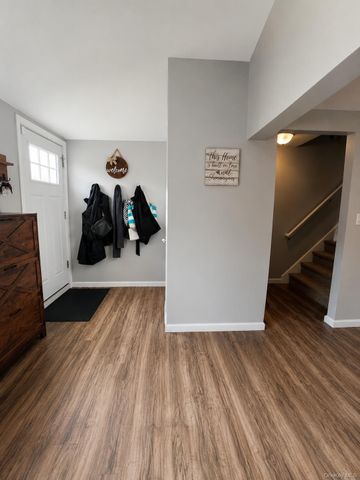 315 Grant Avenue, Islip, NY 11751