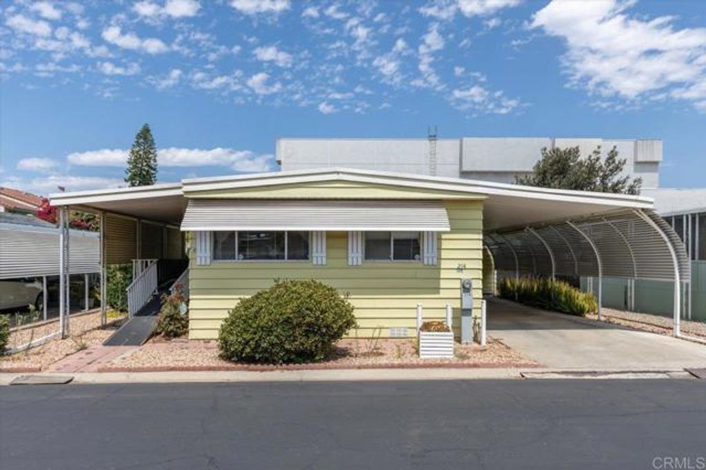 211 N Citrus Avenue 214, Escondido, CA 92027