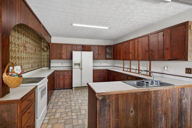 4351 Lexington Road, Harrodsburg, KY 40330