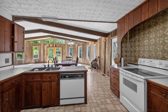 4351 Lexington Road, Harrodsburg, KY 40330