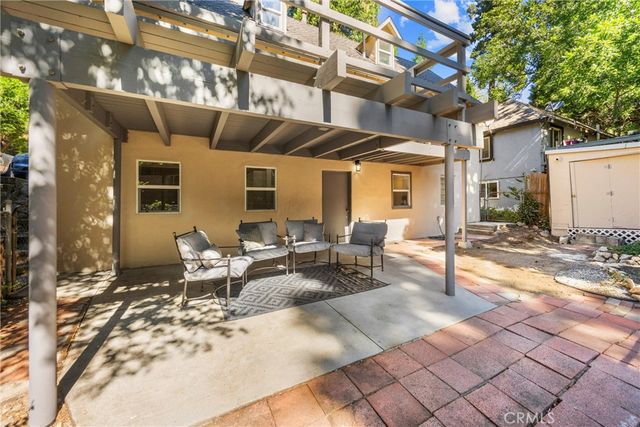 797 W Village, Crestline, CA 92325