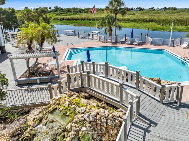 287 MARSH LANDING CIRCLE, Debary, FL 32713