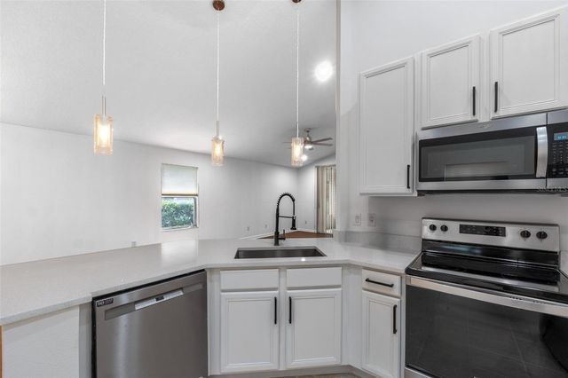 287 MARSH LANDING CIRCLE, Debary, FL 32713