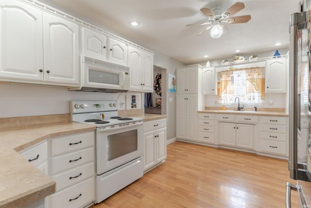 998 S State Road 61, Winslow, IN 47598