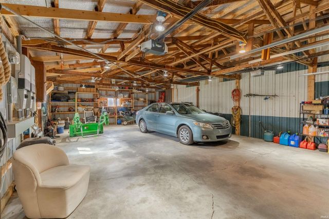 998 S State Road 61, Winslow, IN 47598