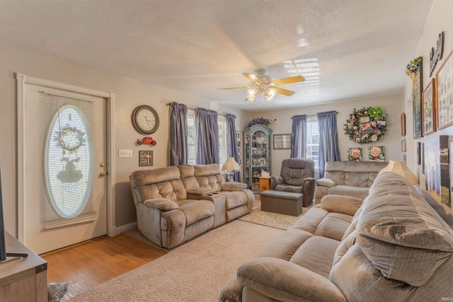 998 S State Road 61, Winslow, IN 47598