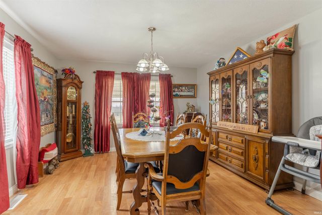 998 S State Road 61, Winslow, IN 47598