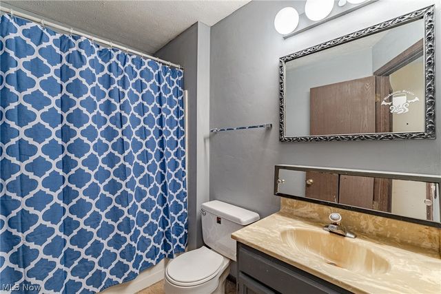 9668 Abbeyshire Way, Mentor, OH 44060