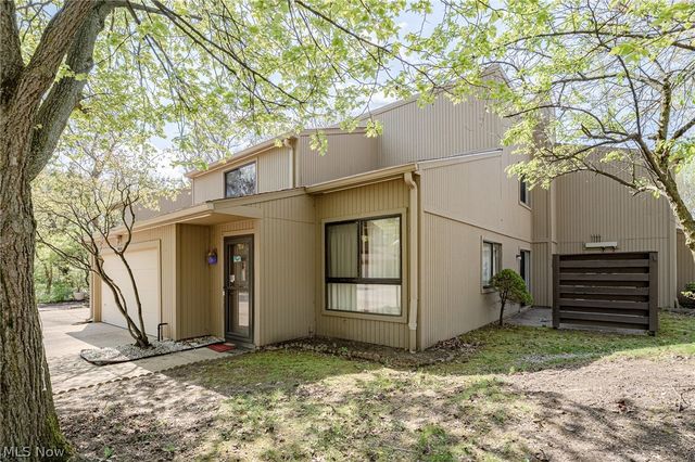 9668 Abbeyshire Way, Mentor, OH 44060
